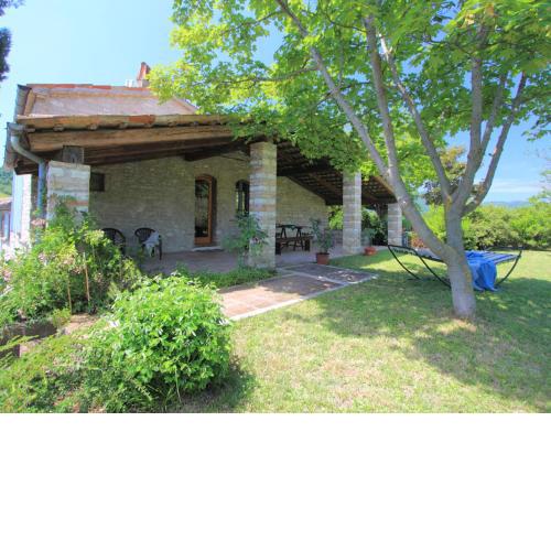 Pretty Holiday Home in Acqualagna with Swimming Pool