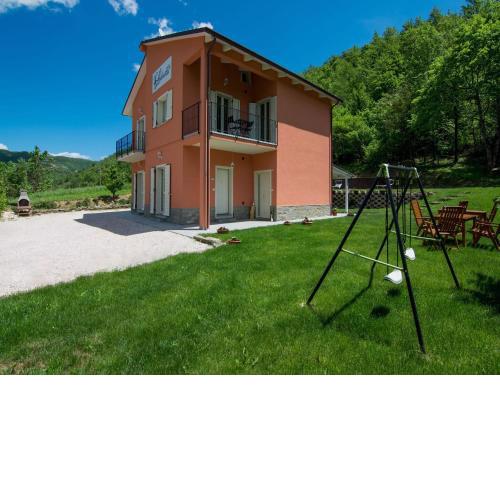 Pretty holiday home in Borgo Pace with a terrace and bbq