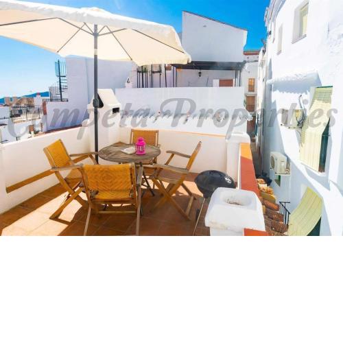 Pretty Townhouse in Cómpeta