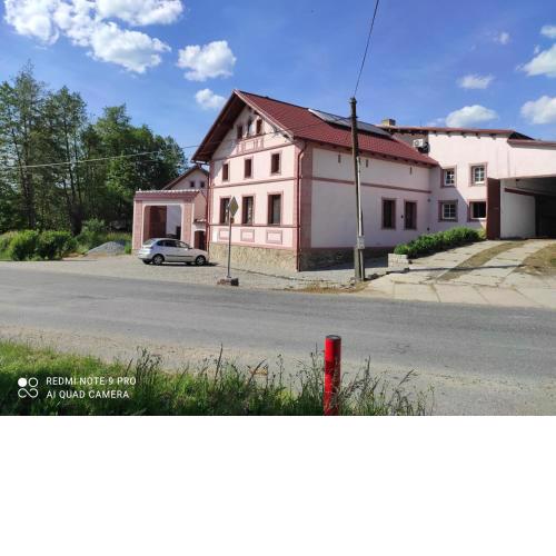 Příjemné ubytování na farmě
