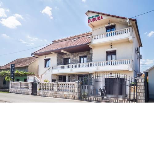 Private Accommodation Kubura
