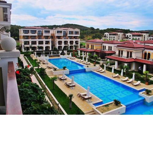 Private Apartment in Green Life Beach Resort "First Line Luxury"