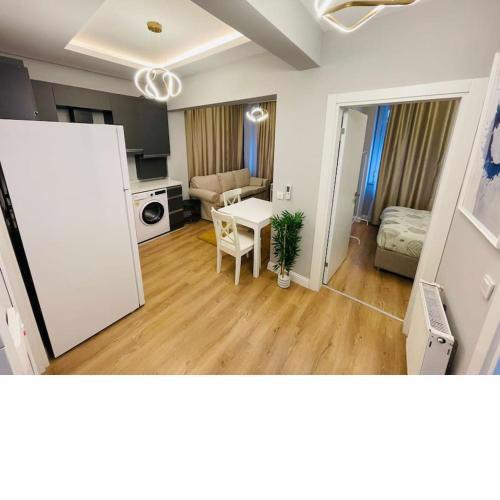 Private Apt, 2 mins to Transp.
