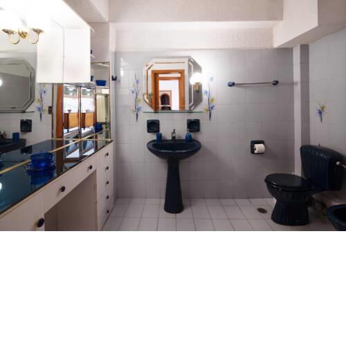 Private comfortable room for 4