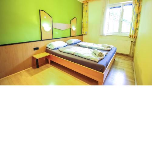 Private double bed room with bathroom