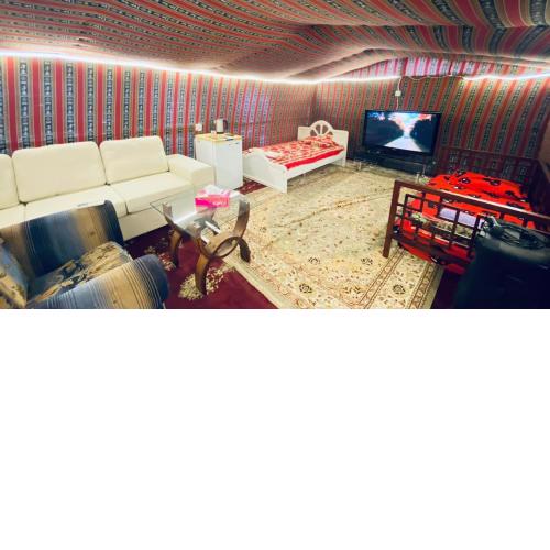 private farmhouse Tent Room