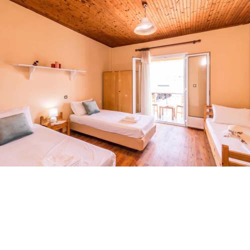 Private House in the Heart of Kavos
