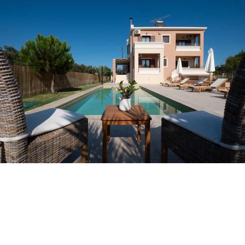 Private Pool Luxurious Villa