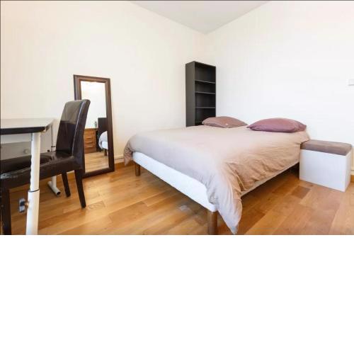 Private room center Paris