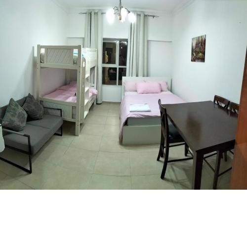 Private Studio Apartment in Tecom next to Metro station