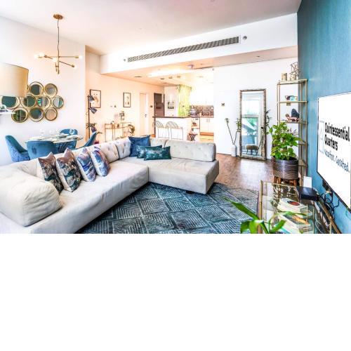Private Urban Jungle Hideout - 2BR - Dubai Marina
