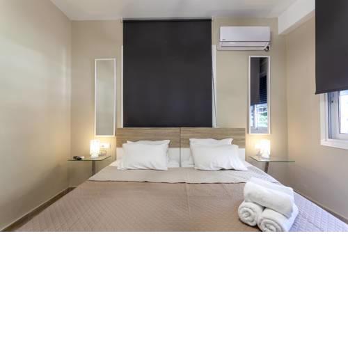 Privilege apartment with private yard & parking