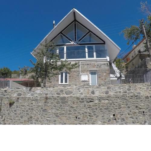 Prodromos Village House