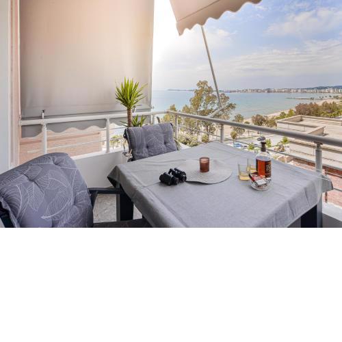 Promenade sea view Appt. Q. size bed & Sofa w/bed