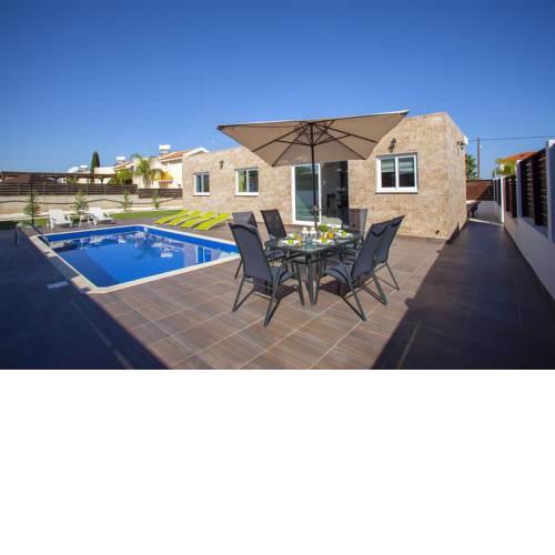 Protaras Villa Hollywood