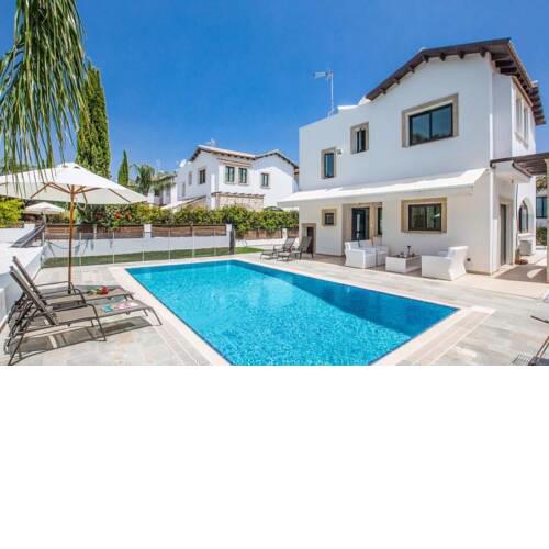 Protaras Villa Sleeps 6 with Pool Air Con and WiFi