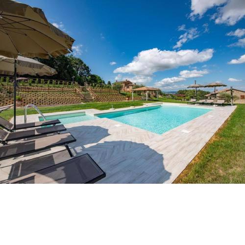 Provincial Villa in Cortona Tuscany with Pool