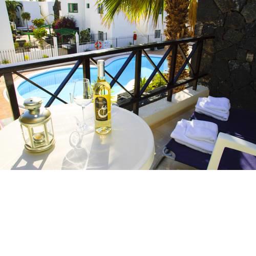 Puerto del Carmen Pool Apartment