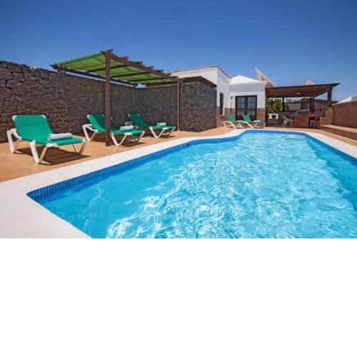Puerto del Carmen Villa Sleeps 14 with Pool and Air Con