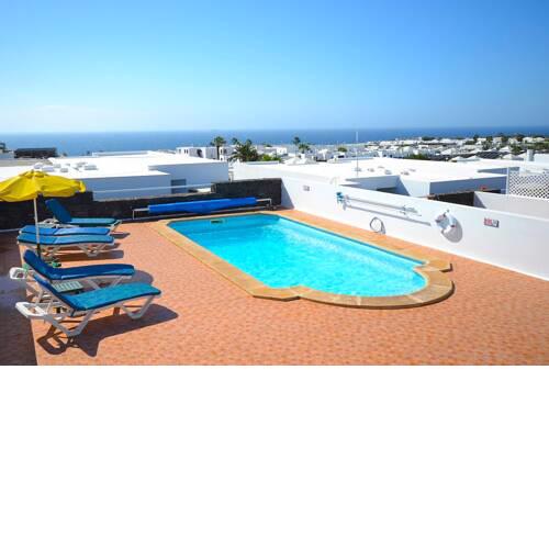 Puerto del Carmen Villa Sleeps 5 with Pool and Air Con