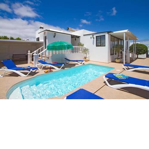 Puerto del Carmen Villa Sleeps 6 Pool Air Con WiFi