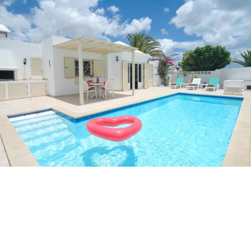 Puerto del Carmen Villa Sleeps 6 with Pool