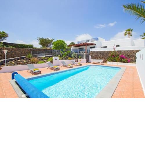 Puerto del Carmen Villa Sleeps 8 Pool WiFi