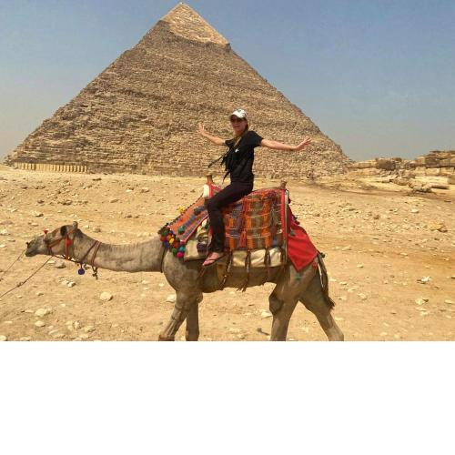 Pyramids GEm RocKs HoteL