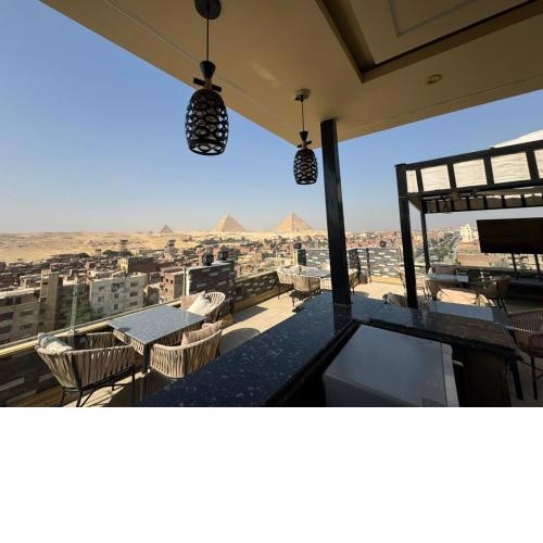 Pyramids Heart Hotel
