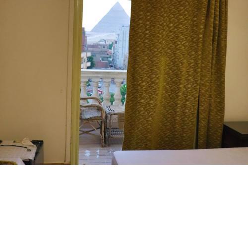 Pyramids Palace hotel