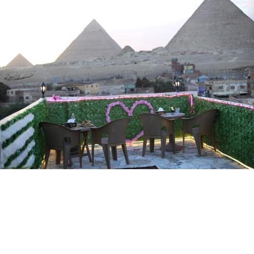pyramids show hotel