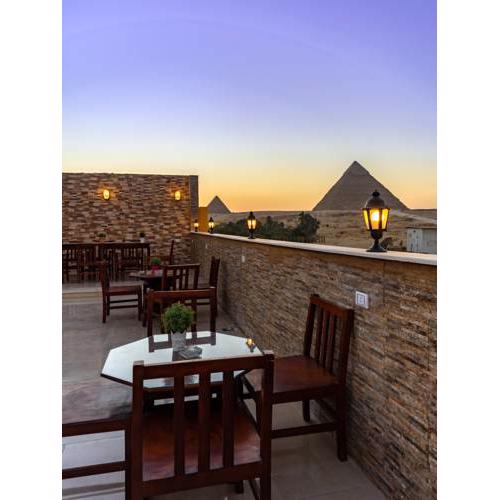 Pyramids Village Inn