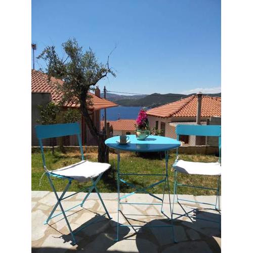 Pyrgadikia Chalkidiki comfortable apartment with a yard and view