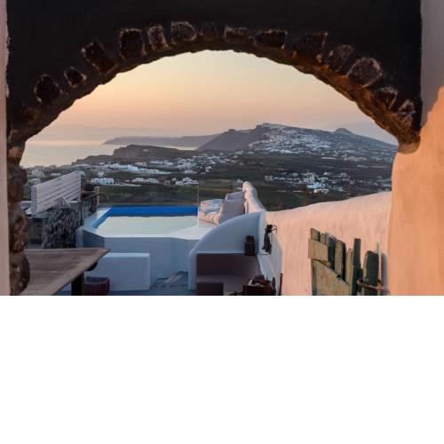 Pyrgos 1870, A restored Winery