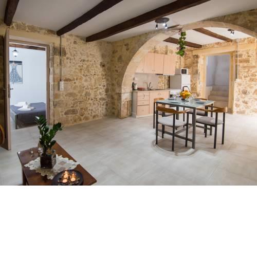 Pyrgos Apartment