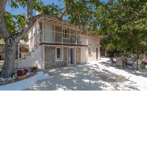 Pyrgos Country House