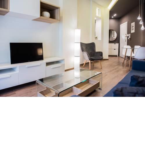 QR #Danae - Modern & Elegant City Centre Apartment