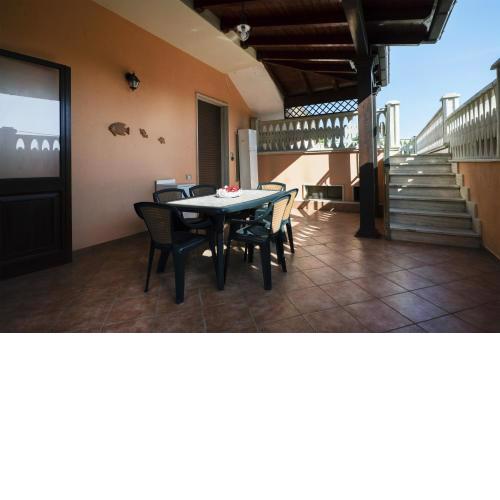 QUADRILOCALE VICINISSIMO AL MARE - COD 107