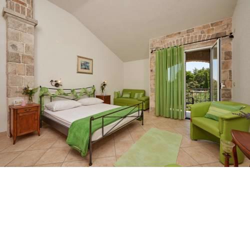 Quadruple Room Drvenik Veliki 17184c