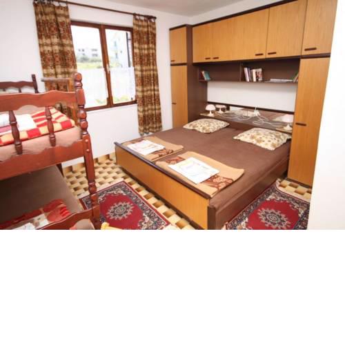 Quadruple Room Povljana 6476c
