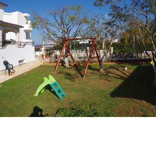 Quaint Apartment in Pula with Garden