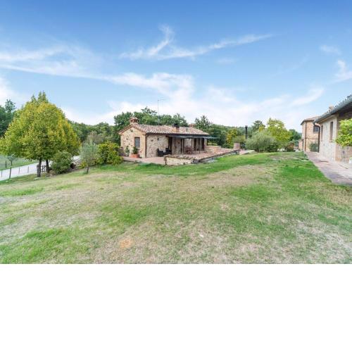 Quaint Cottage in Citt della Pieve with Swimming Pool