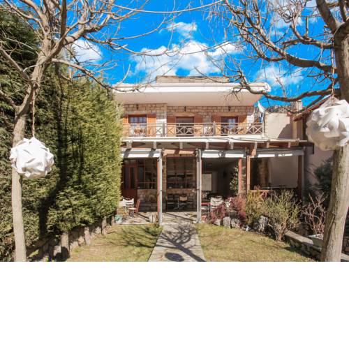 Quaint Holiday Home in Stournareika with Terrace