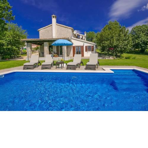 Quaint Villa in Sovinjak with Private Pool