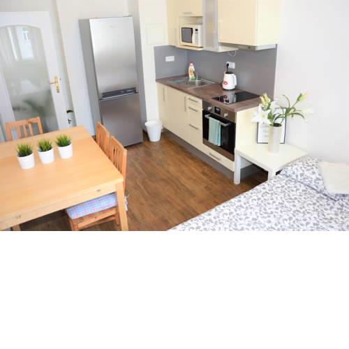 Queen Apartment