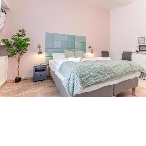Queen Bed Central Studio Near Westbahnhof