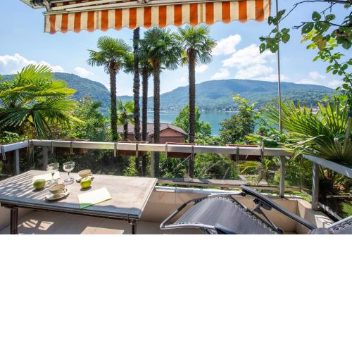Queen Lake View - Happy Rentals