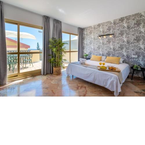 QUEEN MARBELLA - Romana Playa