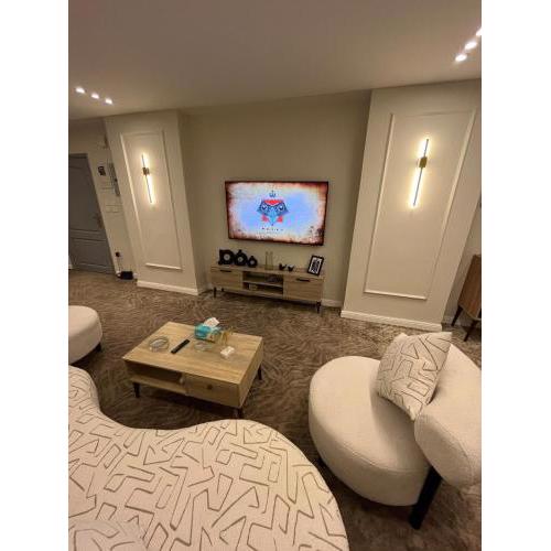 Queen of Zamalek 3BR apt