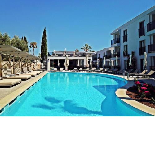 Queen Residences & Apart Hotel